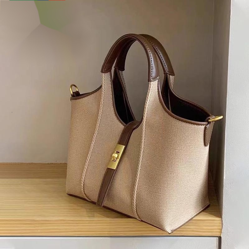 New Fashionable Canvas Large Capacity Vegetable Basket, Bucket Casual Commuting Wing Mother Bag Designer Handbag