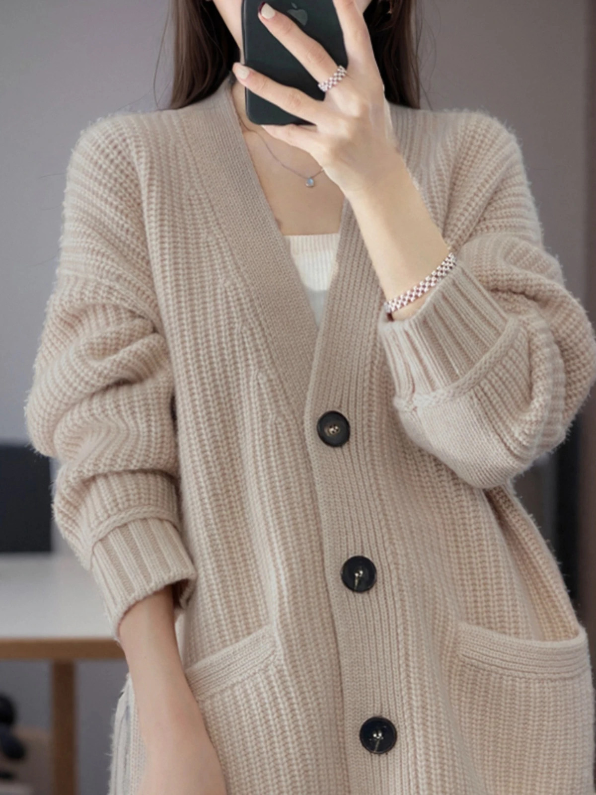 Cashmere blend wool soft winter warm knit Vneck womens cardigan sweater Korean fashion casual loose long sleeved jacket 241206