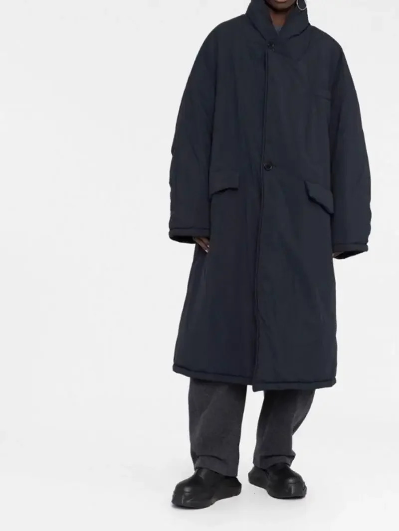 2025 Early Spring Standing Collar CottonPadded Coat Over The Knee Long Black Breasted Silhouette Loose Womens Trench 241202