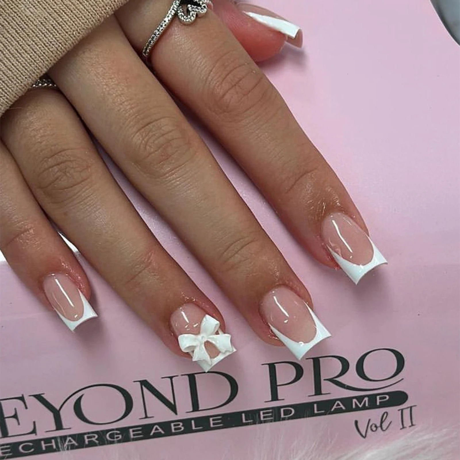 French Tips Press-on Nail Long Lasting Elegant Artificial Nail Manicure Art for Daily Lives Everyday Use 241206