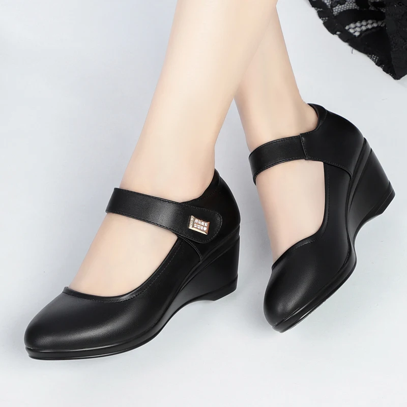 Mom Shoes High-heel Wedge Women Autumn Shoes Round Head Mid-aged Shallow Mouth Ladies Shoes