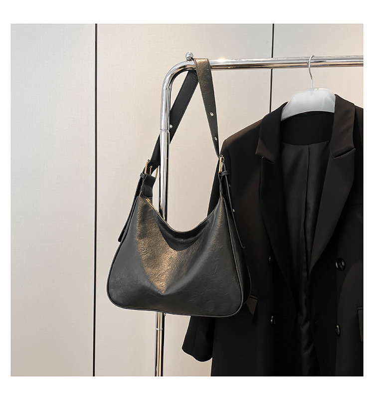 2025S designer High-end texture retro portable tote bag women winter new large-capacity casual bag shoulder bag light luxury messenger bag