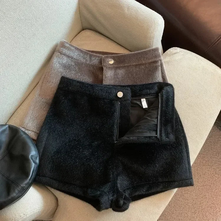Pantalones Cortos De Mujer Shorts Womens Retro Black Fur Shorts Womens High Waist Autumn Ultra Thin Sexy Harajuku Women 241206
