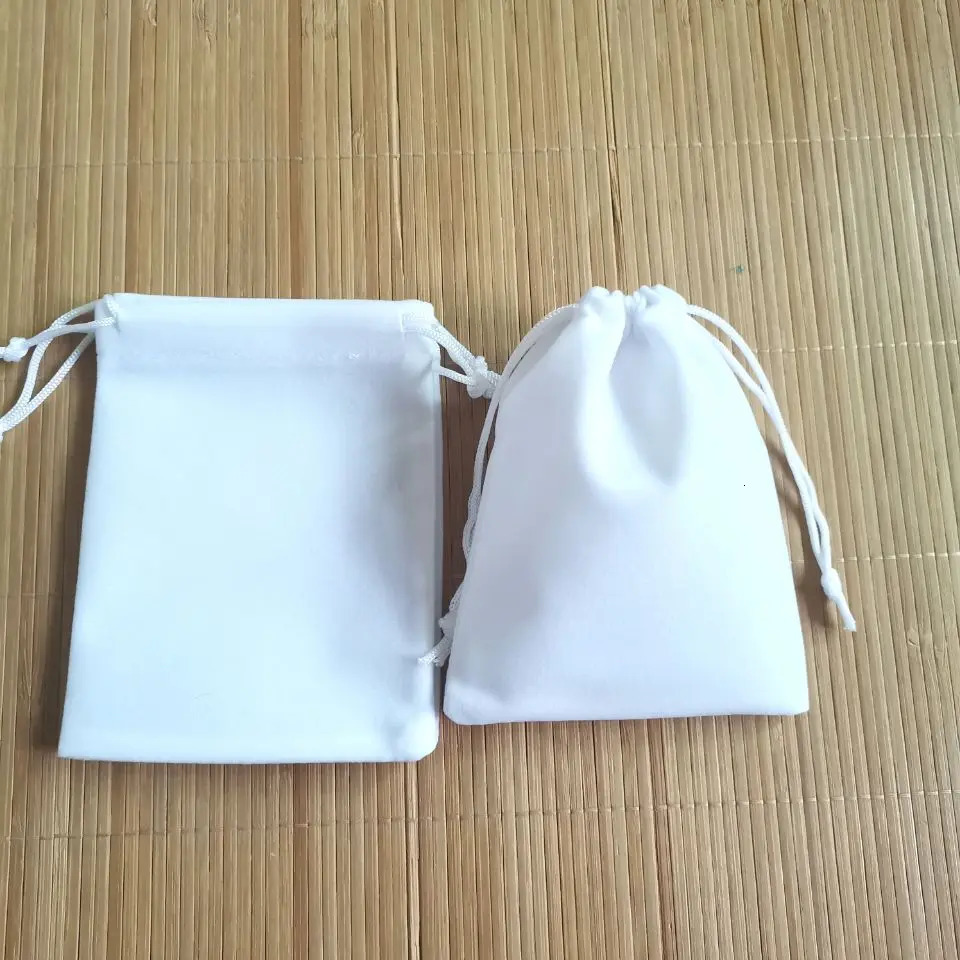 100 pieces/batch Velvet drawstring bags Jewelry packaging bags Velvet gift bags 241206