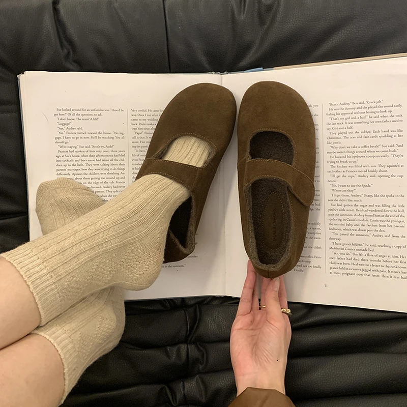 Warm wool womens Mary Jane shoes fashionable light round toe apartment comfortable outdoor soft soled 241206