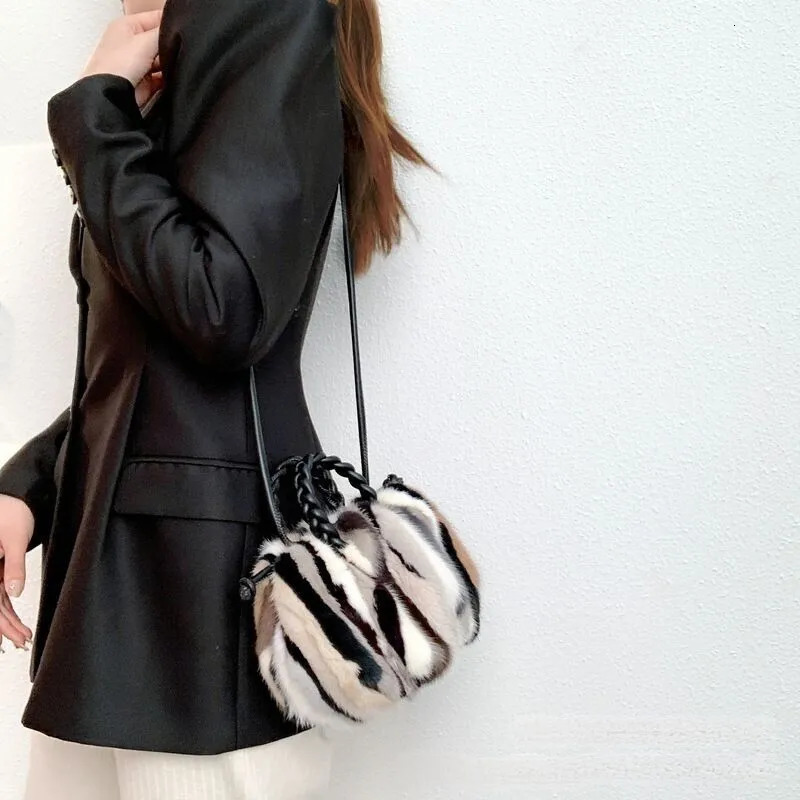 Real mink fur bag natural fur cloud bag winter thick fur leather bag womens shoulder bag fluffy evening bag fashionable womens bag 241205