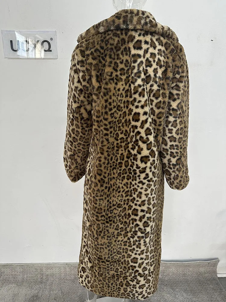 UCXQ Winter Long Warm Thick Leopard Pattern Fluffy Artificial Fur Coat Womens Tiger Printed Runway Loose Clothing Womens Edition 241202