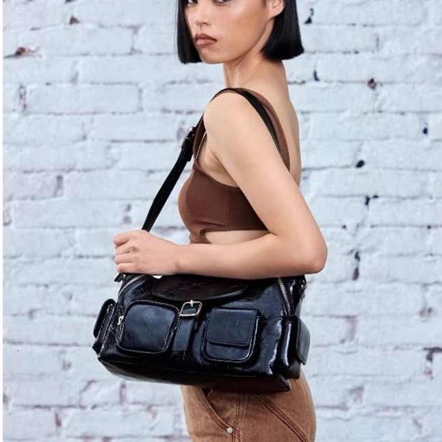 Niche Design Journalist Premium Feeling Postman Female 2024 New Commuter Underarm Bag, Single Shoulder Crossbody Bag