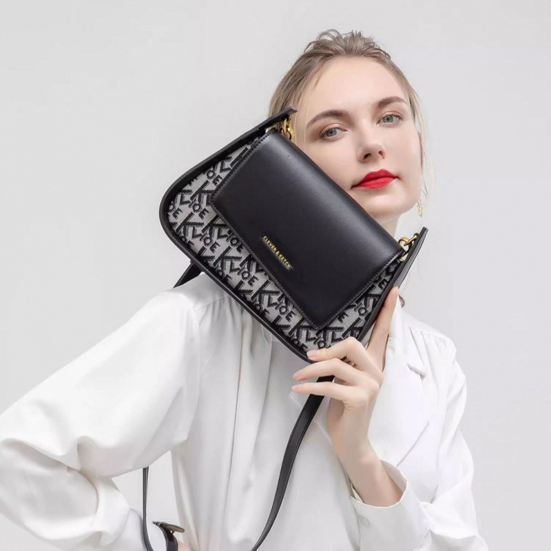 New Light Luxury Women's Niche Fashion Western Style Armpit Bag, High-end Single Shoulder Crossbody Bag Fashionable Designer Single Shoulder Cros