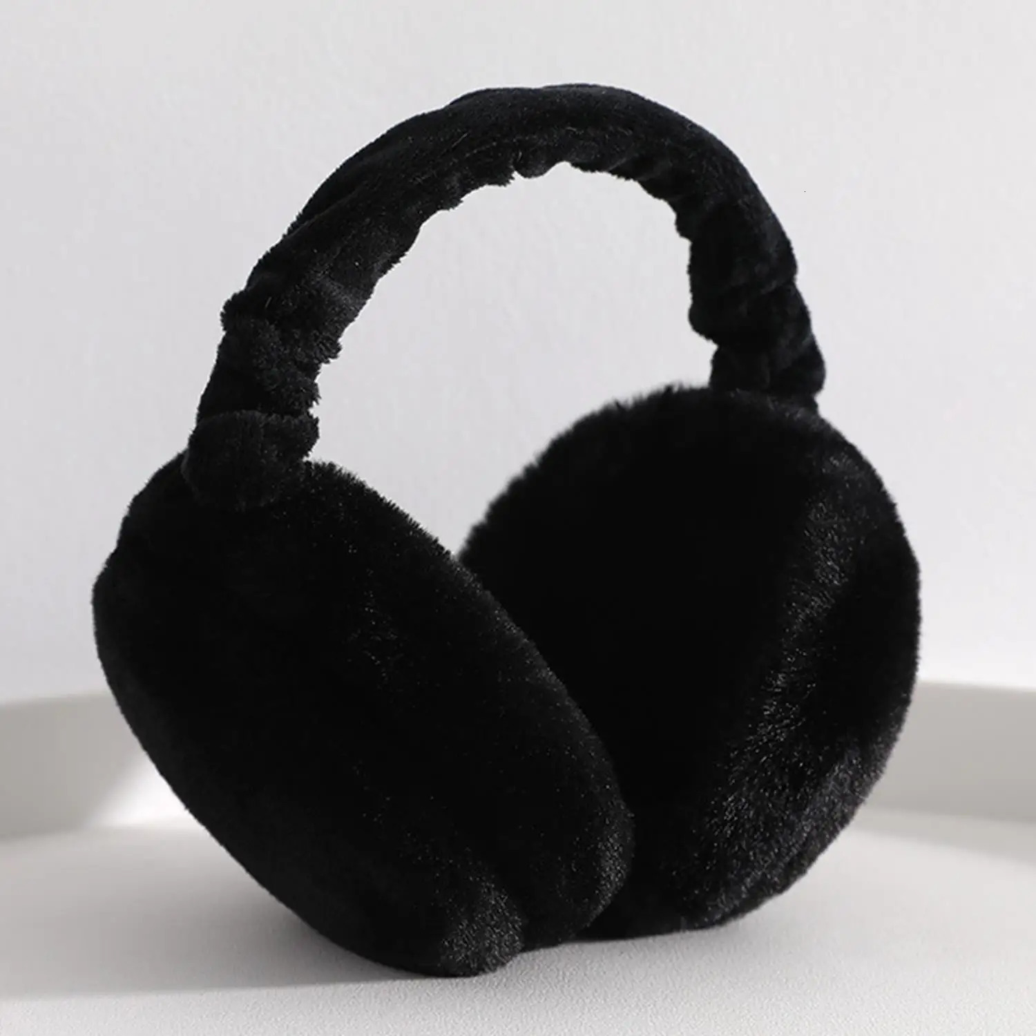 Autumn and winter refrigerated earmuffs for womens fashionable ear warmers black and white plush foldable earmuffs adjustable earmuffs 241205