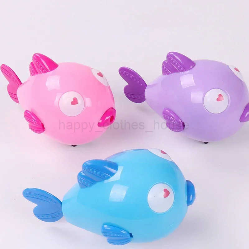 Kiss Fish Baby Bathing Shower Toys Wound-up Chain Clockwork Bathing Toys Swimming Animal Baby Bath ToysXJ241207