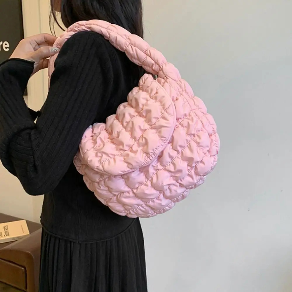 Fashion fabric cloud bubble handbag Korean style pleated cloud bag lightweight solid color nylon shoulder bag outdoor 241205