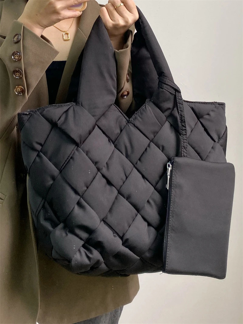 Winter woven nylon cushion handbag large capacity feather down duvet cover shoulder bag with small phone wallet pillow bag 241205