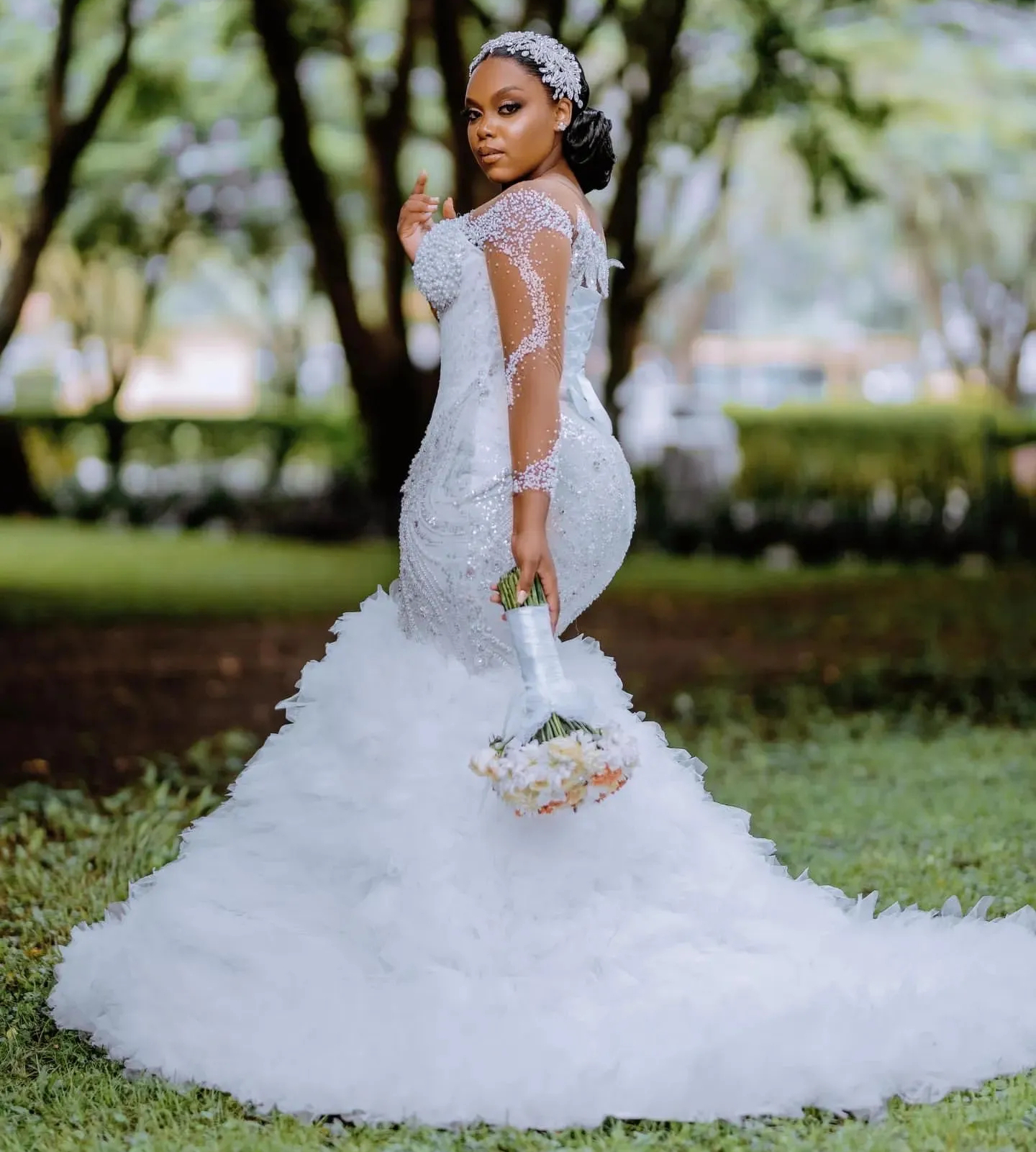 Luxurious Beaded Mermaid Wedding Dresses Long Sleeves Arabic African Lace Bridal Gowns Tiered Ruffles Court Train White Bride Formal Dress 2025