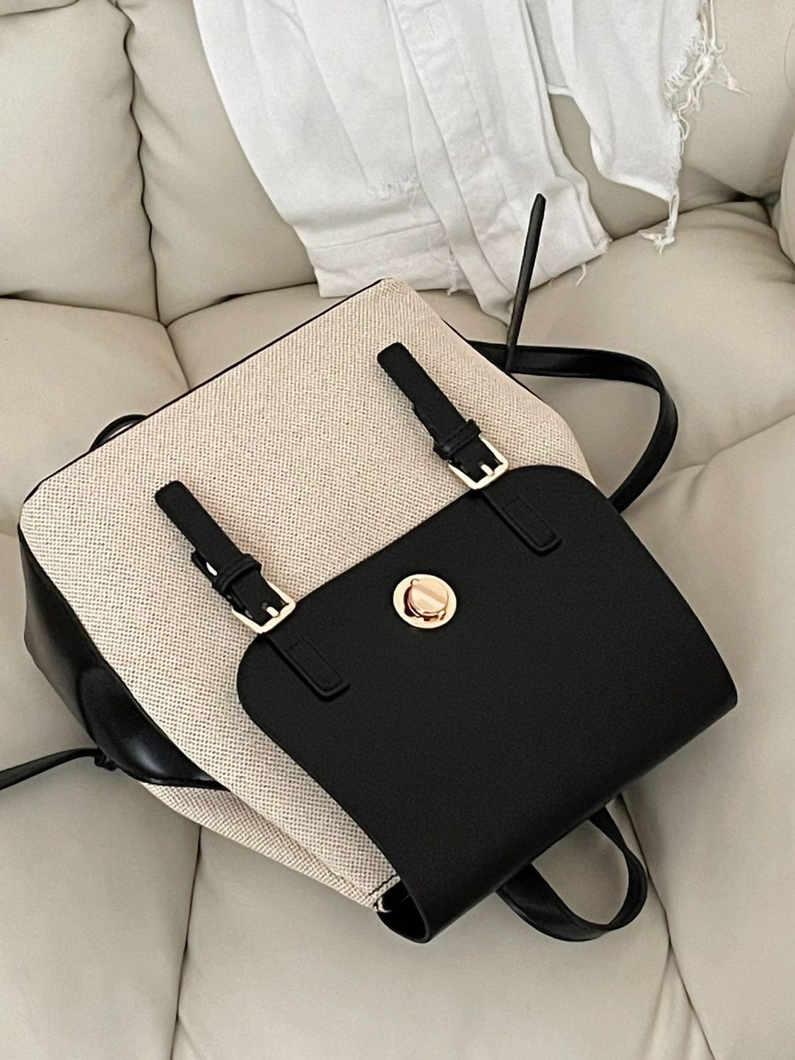 Leisure Versatile Backpack Summer New Fashion Commuting Shoulder Bag Simple Canvas Designer Bag
