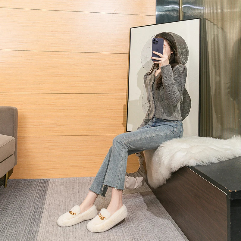 2023 Winter Womens Outdoor Boots British Style Metal Chain Decorative Snow Boat Shoes Casual Tablets 241206