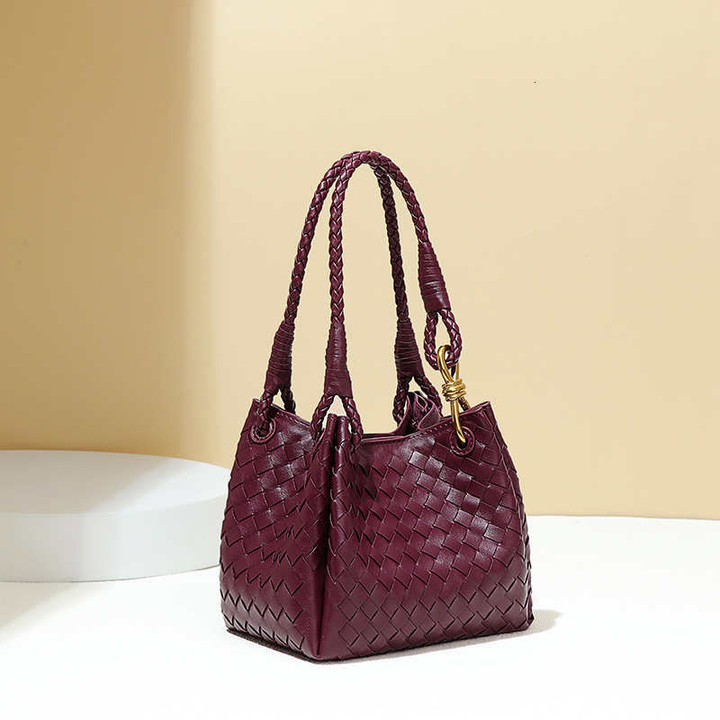 Handwoven British Style Parachute New Summer Metal Rope Buckle, Single Shoulder Crossbody Bag, Vegetable Basket Tote Bag
