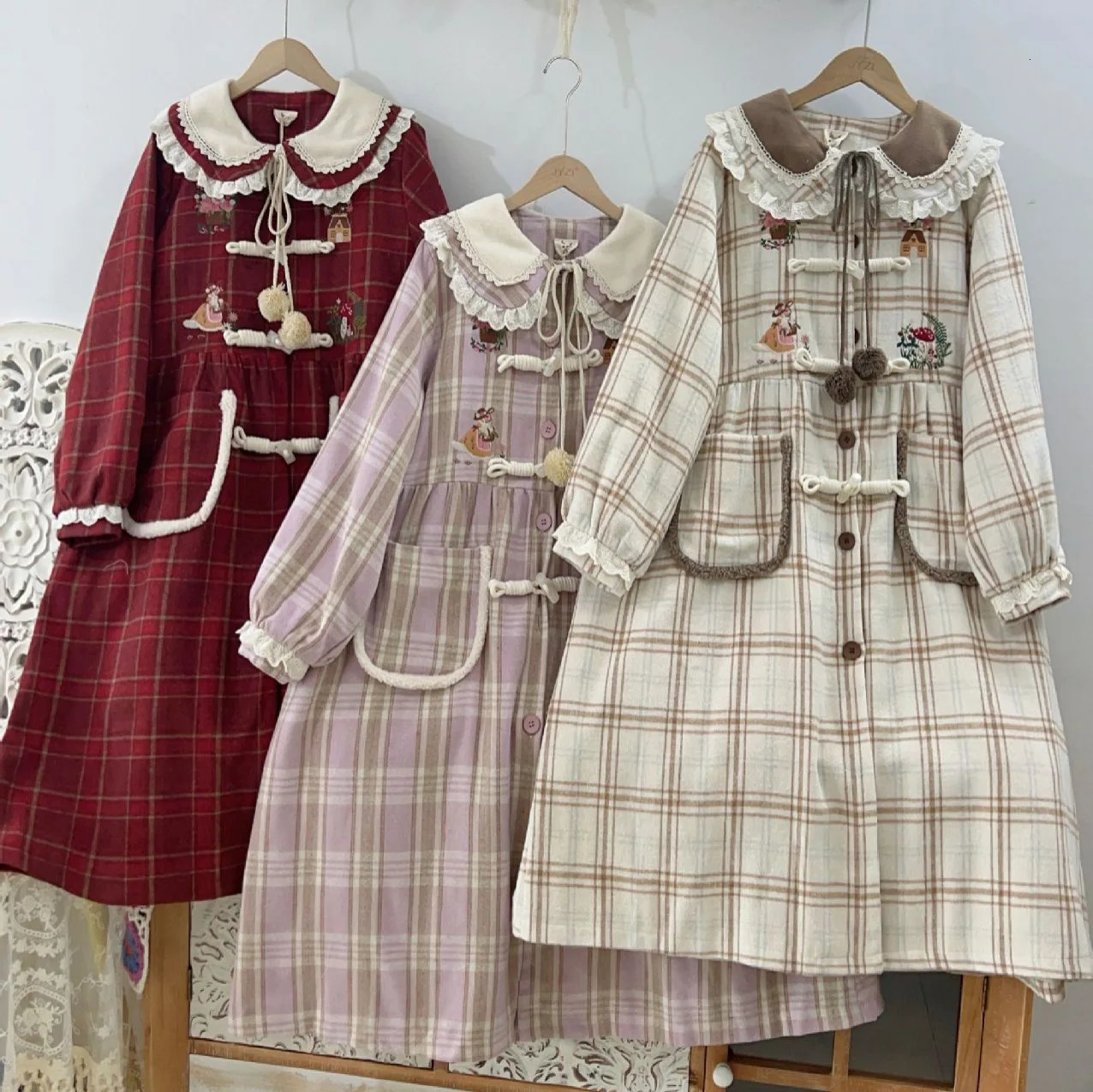 Fugusen girls plain long wool coat womens autumn Japanese preparatory style Peter Pan collar lace patch work retro loose jacket 241205