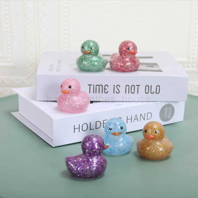 6pcs Duck Bathroom Shower Pinching Toys Little Duck Pinch Call Water Toys Summer Beach And Pool Activi Childrens Par GiftsXJ241207
