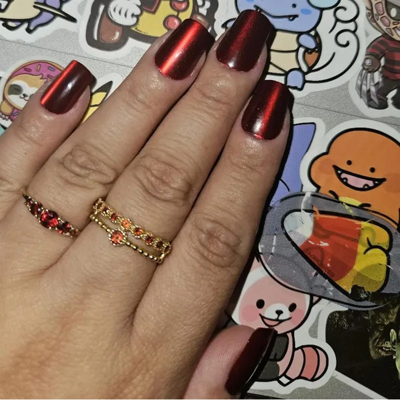 24pcs Red Cats Eye Short Square Press On Nails Full Cover Fake Nails for Women and Girls with Nail File and Jelly Glue 241206