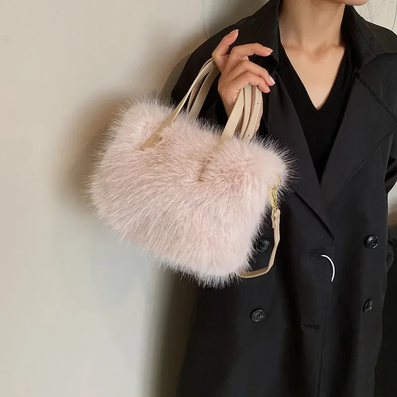 Winter shoulder bag soft and fluffy artificial fur bag fashionable womens plush handbag casual zipper square messenger bag 241205