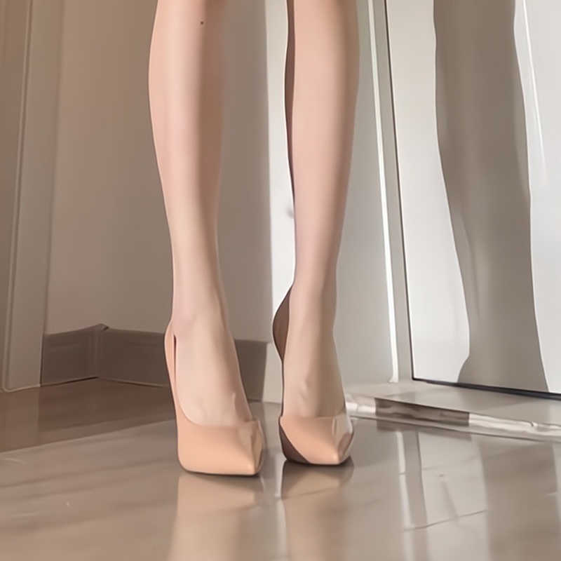 Bare Colored High Heeled Shoes Design That Doesnt Rub Against The Feet Have Slim Heels Designed Skirts Single Shoes For Women