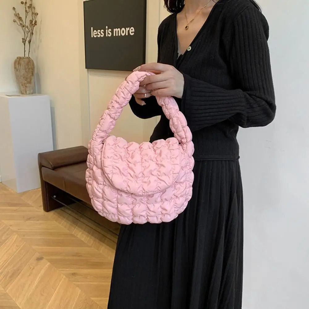 Fashion fabric cloud bubble handbag Korean style pleated cloud bag lightweight solid color nylon shoulder bag outdoor 241205