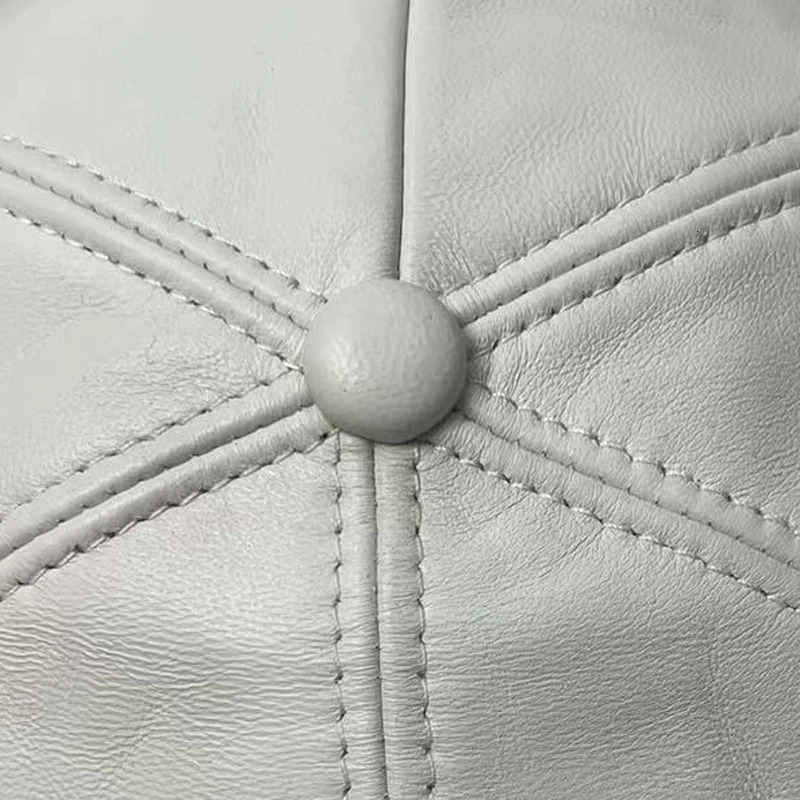 Winter leather white hat mens fashion Korean Kpop 5-panel large Brim baseball cap mens casual travel rock Gorra Beisbol 241206