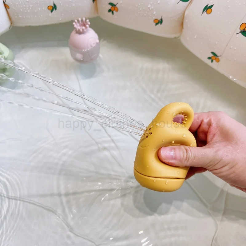 Childrens Bathing Tool Silicone Animal Water Spray Pinch Music Bathroom Water Play Swimming Pool Baby Water Play Soft Rubber ToXJ241207