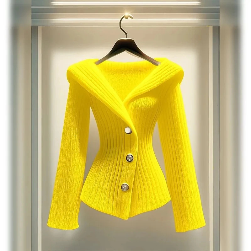 AutumnWinter 2025 Fashion Long sleeved Womens Knitted Open Sweater Jacket Temperature High end 241206