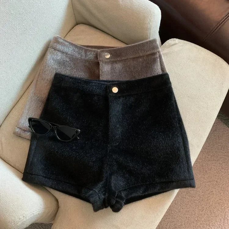 Pantalones Cortos De Mujer Shorts Womens Retro Black Fur Shorts Womens High Waist Autumn Ultra Thin Sexy Harajuku Women 241206