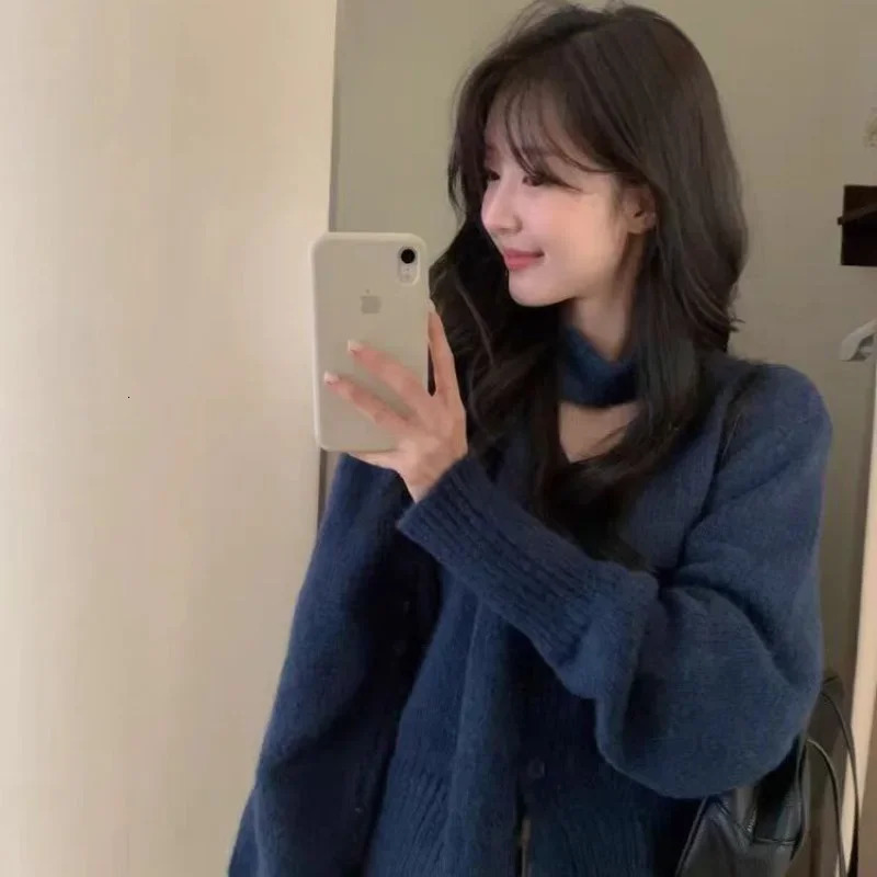 Simple Christmas set knitted cardigan wool sweater for women French chic solid scarf long sleeved Vneck womens jacket autumn top 241206