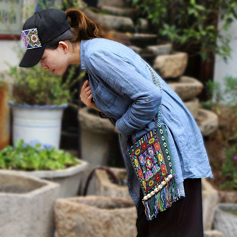 Women's Ethnic Style Versatile Crossbody Bohemian Embroidered Tassel Hanfu Bag