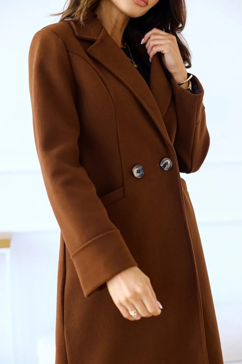 Autumn and winter 2024 womens long woolen coat Korean version of the loose temperament haute overcoat 241202