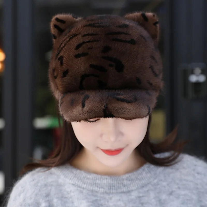 Fashionable Korean womens baseball cap winter thick mink duck cap cute cat ears real fur outdoor casual ear cap 241206