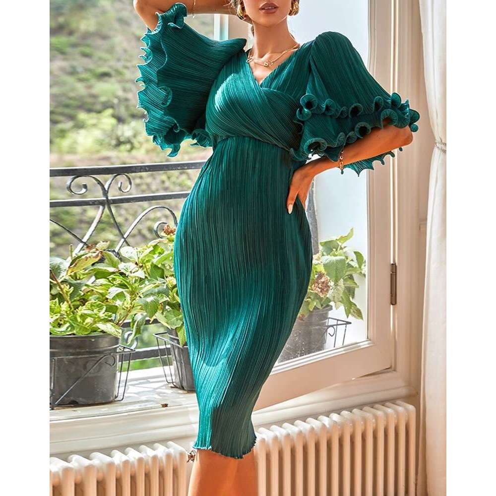 European and American women's green criss crossing design trumpet sleeve party mid length group dress 2024 new temperament chic elegant clothing