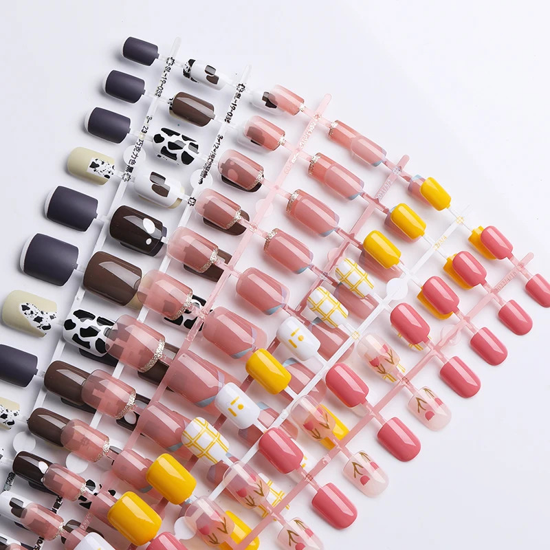 24PcsSet White French Press on Fake Nails Full Cover Artificial Wearable Nail Beauty Tips Naked French White False Nails Art 241206