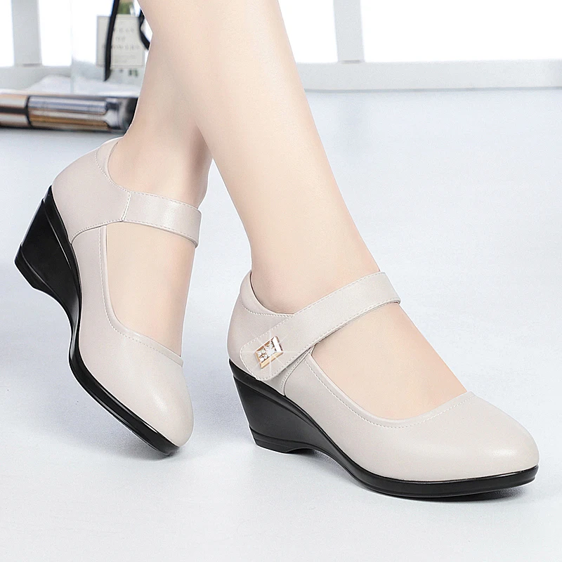 Mom Shoes High-heel Wedge Women Autumn Shoes Round Head Mid-aged Shallow Mouth Ladies Shoes