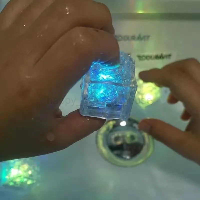 6/12PCS Baby Bath Bathtub LED Light Up Toys Colorful Waterproof Glowing Bath Toys for Boys Girls Infant Birthday Xmas GiftXJ241207