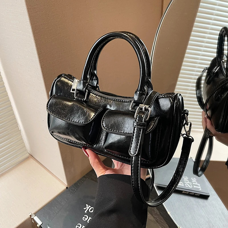 Ladies fashionable small handbag solid color PU retro mail bag autumn and winter single shoulder cross bag 241205