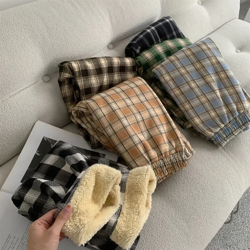 Fashion Warm Plush Pants Cashmere Thick Plaid Ladies Winter Casual Loose Widelegged Korean Streetwear Students 241203