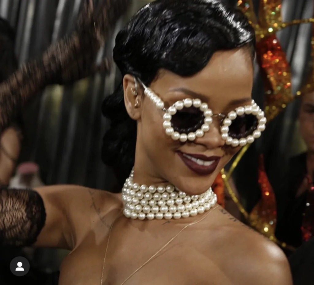 2024 Round Pearl Sunglasses Womens er Metal Mirror Womens Ocean Mirror UV400 241206