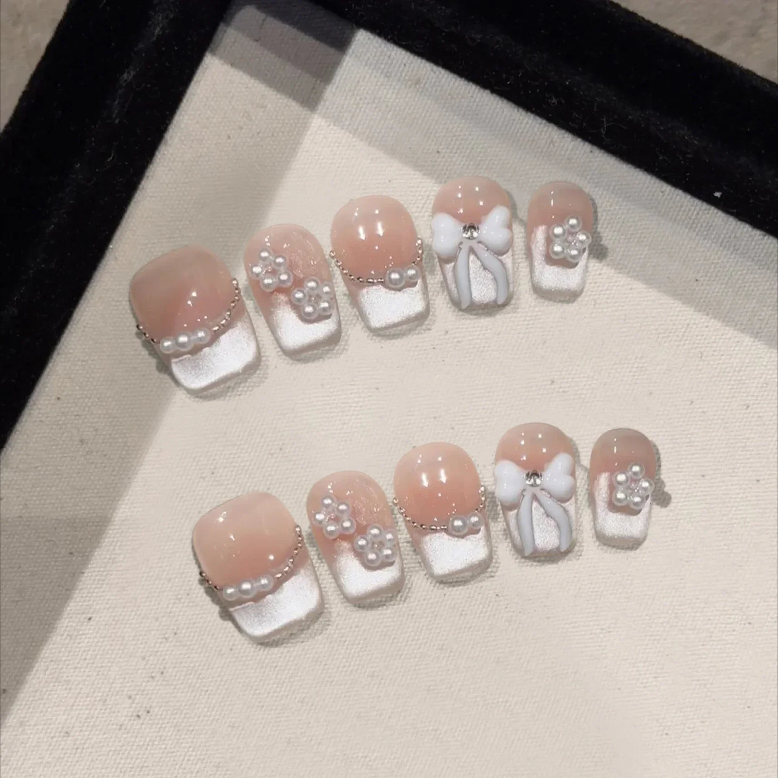 10Pcs Short Square Handmade Press On Nails Full Cover Flower Cat Eye Small Fresh Ballet False Nails Wearable Manicure Nail Tips 241206