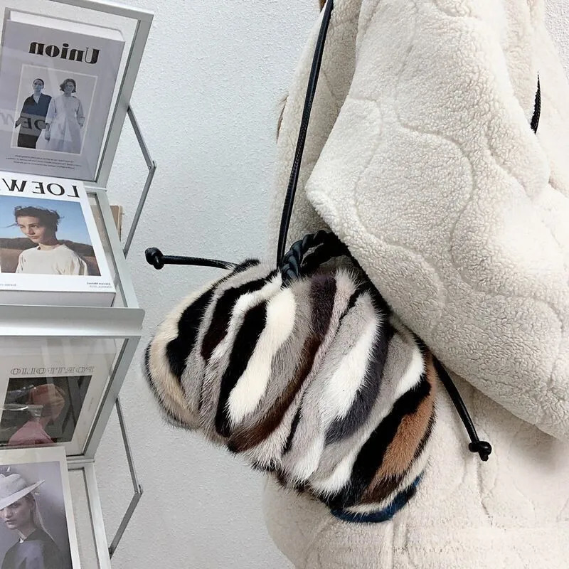 Real mink fur bag natural fur cloud bag winter thick fur leather bag womens shoulder bag fluffy evening bag fashionable womens bag 241205