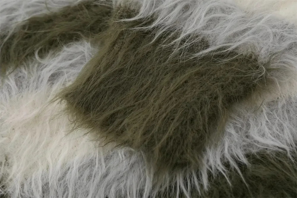 Striped plush Vneck sweater mens loose casual brushed knit fashionable couple comfortable Harajuku street cardigan 241206