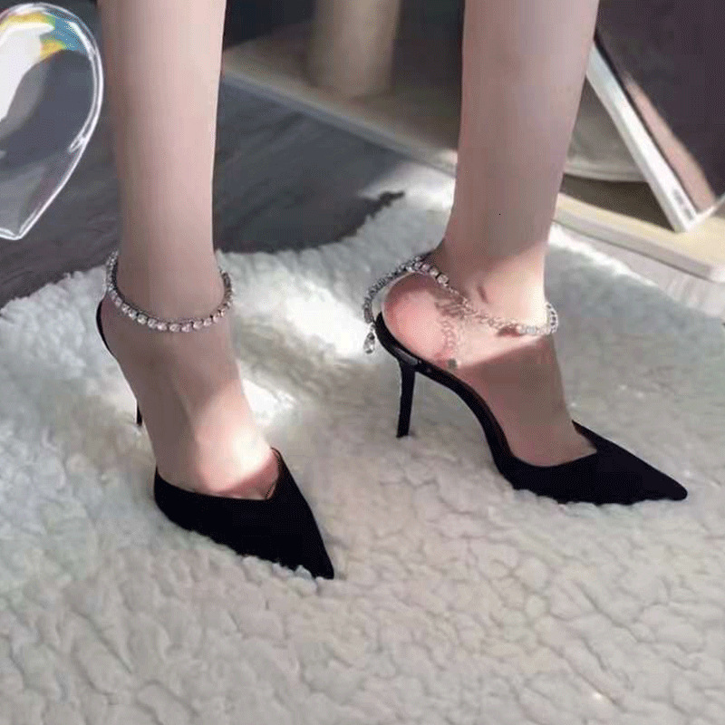 BVJC's new water diamond pointed straight buckle strap toe sandals with women's slim heel design, niche high heels