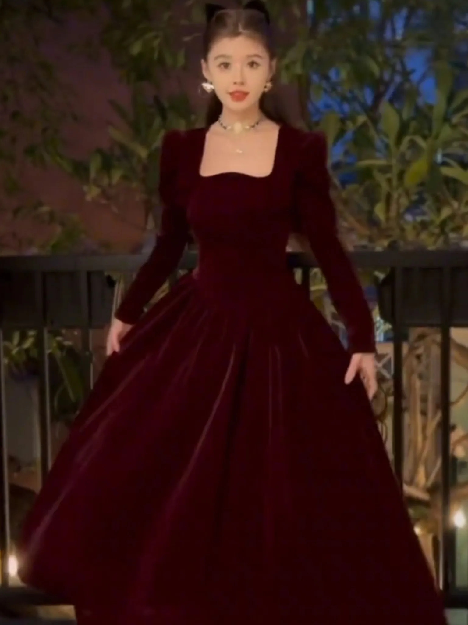 French Retro Christmas Red Velvet Dress Square Collar Evening Party Ball Dress Womens Elegant Autumn Winter Dress 241205