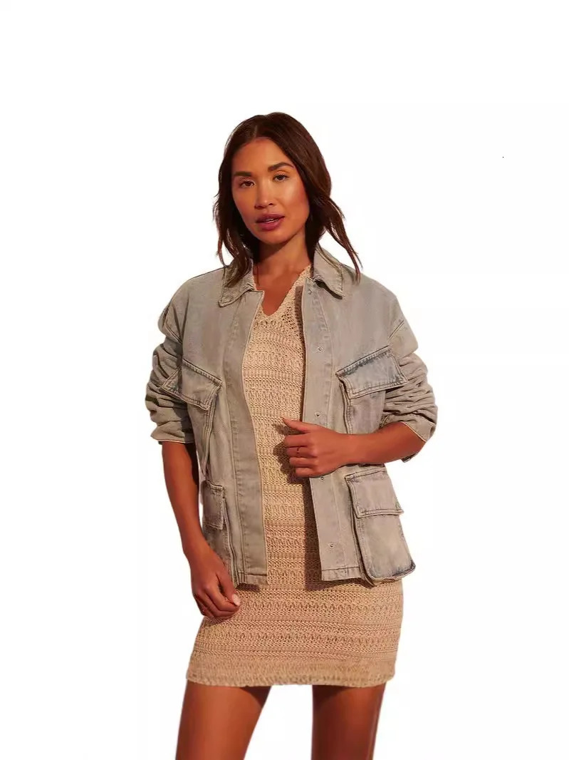 Retro womens denim jacket fashionable and fully matched for daily cutting aesthetic solid streetwear 241206