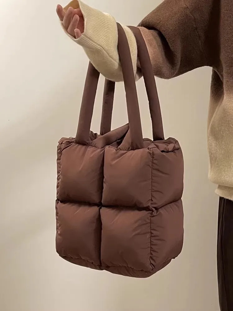 Large capacity winter womens large handbag cushion handbag womens shoulder bag fashion down cotton womens handbag 241205