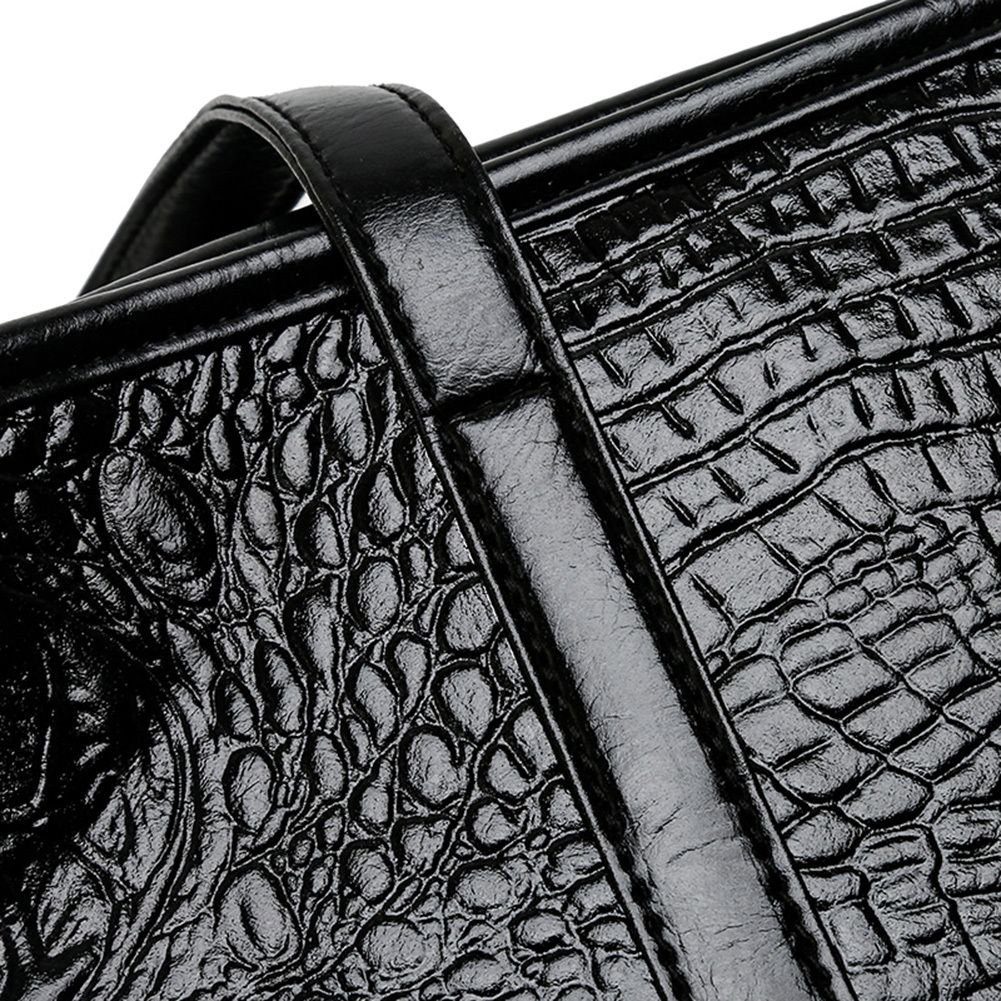 Vintage Crocodile Leather Handbag Women's Large Capacity Travel Shopping Bag Classic European And American Designer Handbag Zipper Shoulder Bag